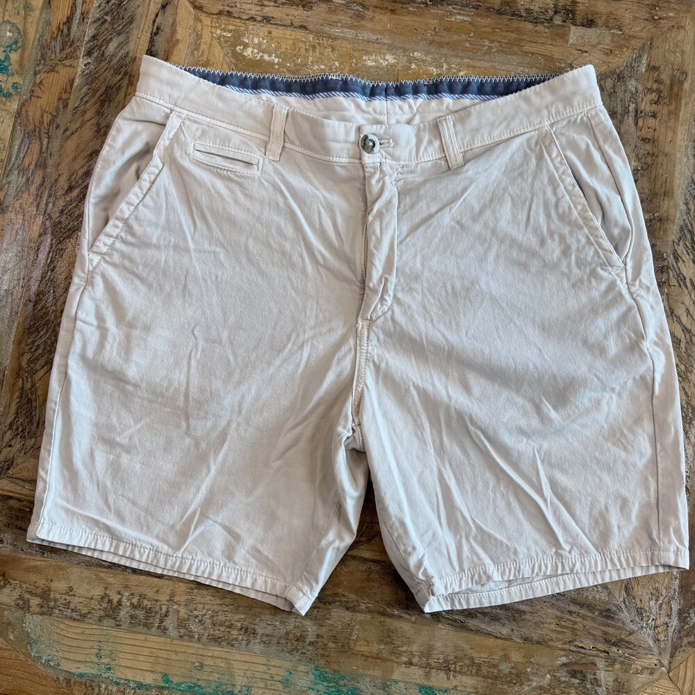 Johnnie-O Nassau Performance Shorts 35 121927 inStone golf beach vacation preppy